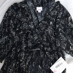 NWT- black & pearl white pleated Shirley